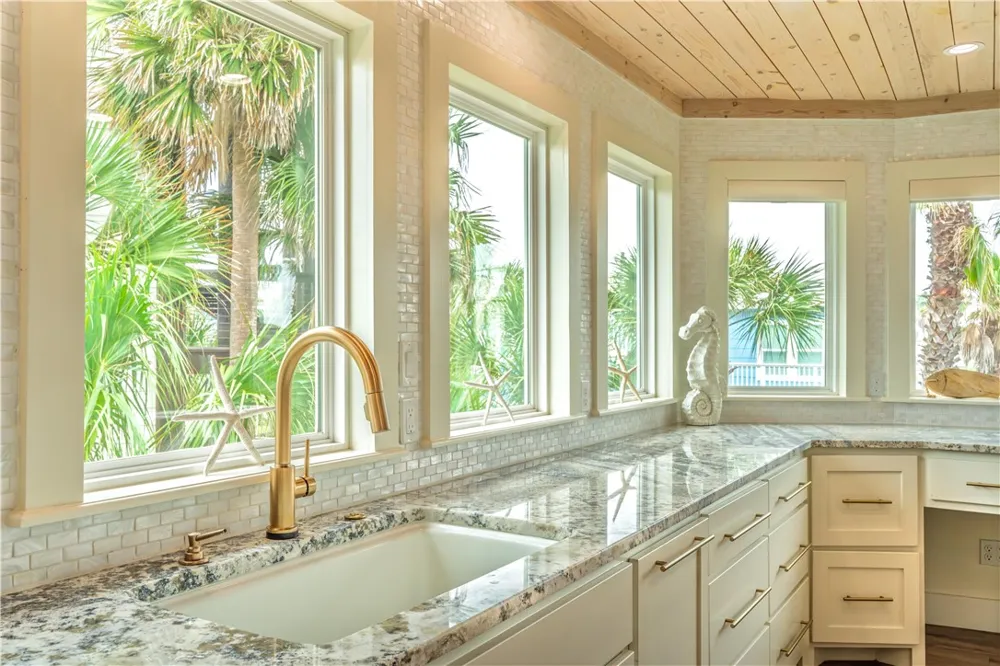 541 Channel View Drive Port Aransas, TX 78373