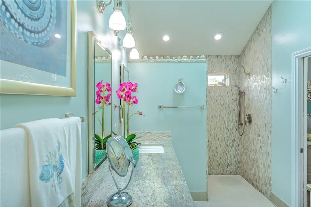 541 Channel View Drive Port Aransas, TX 78373