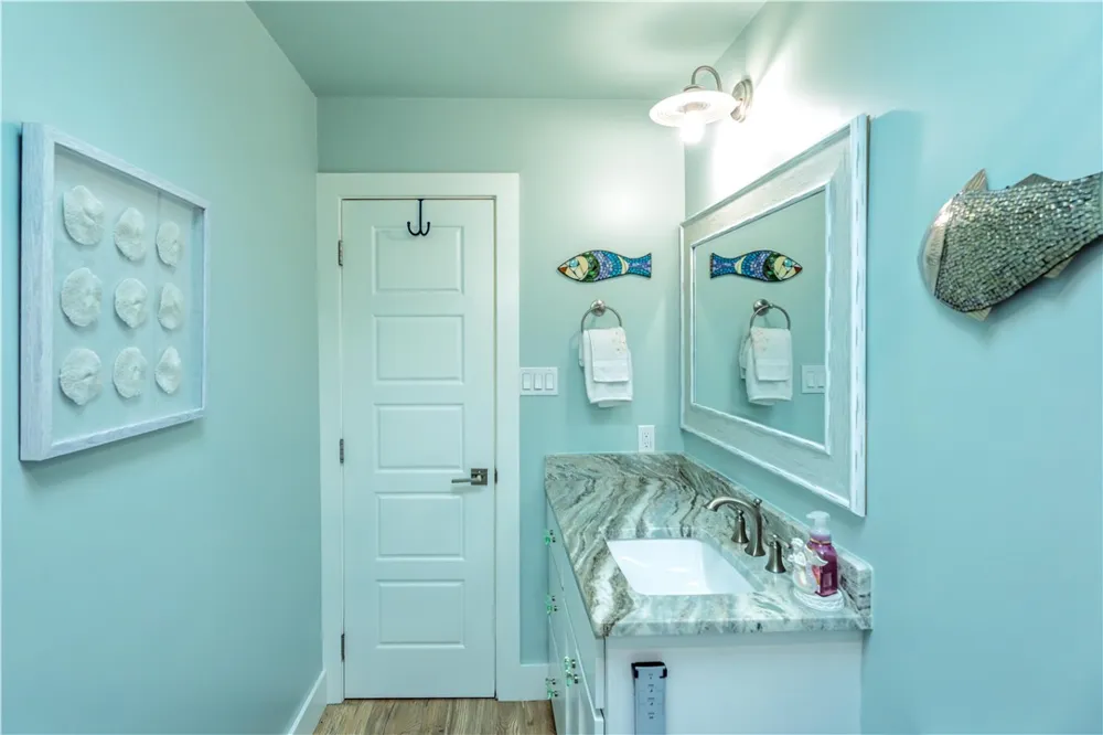 541 Channel View Drive Port Aransas, TX 78373