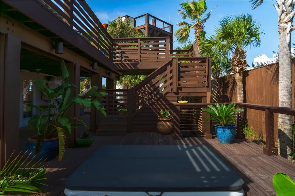 541 Channel View Drive Port Aransas, TX 78373