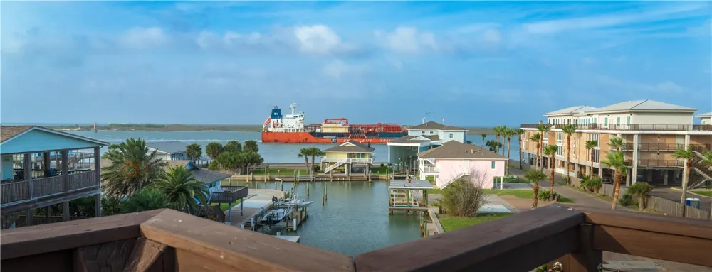 541 Channel View Drive Port Aransas, TX 78373