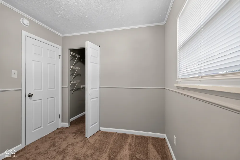 222 Grovewood Drive Beech Grove, IN 46107