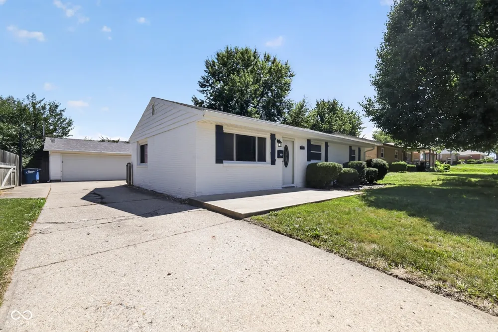 222 Grovewood Drive Beech Grove, IN 46107