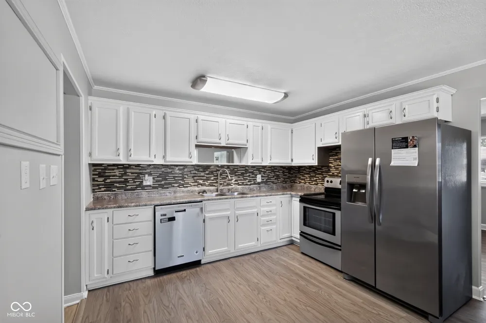 222 Grovewood Drive Beech Grove, IN 46107