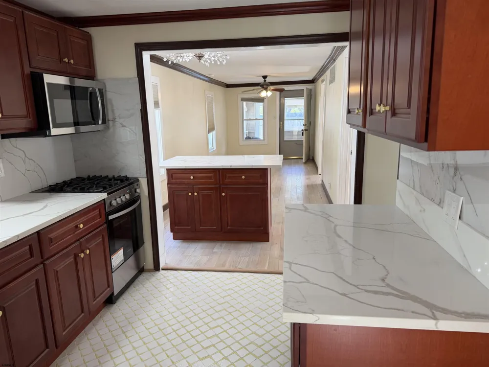 232 Saint James Pl Northfield, NJ 08225