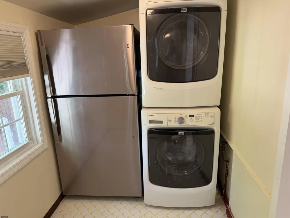 232 Saint James Pl Northfield, NJ 08225