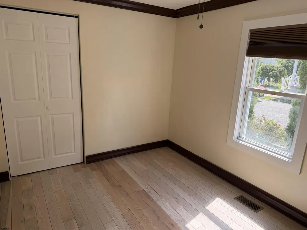 232 Saint James Pl Northfield, NJ 08225