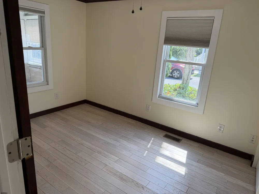 232 Saint James Pl Northfield, NJ 08225