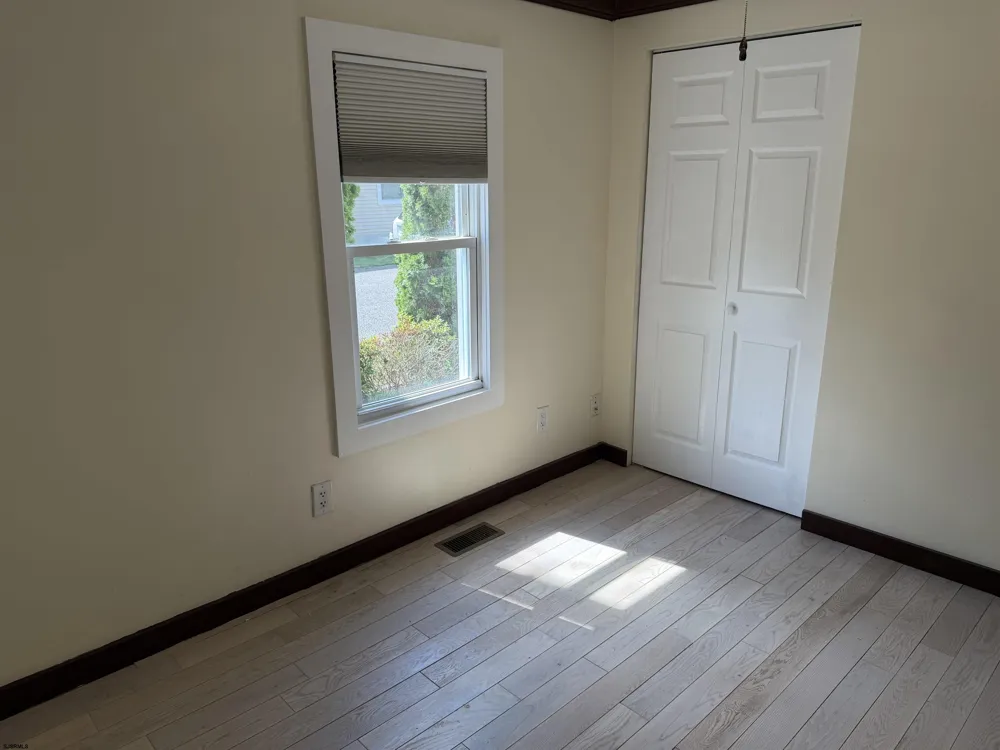 232 Saint James Pl Northfield, NJ 08225