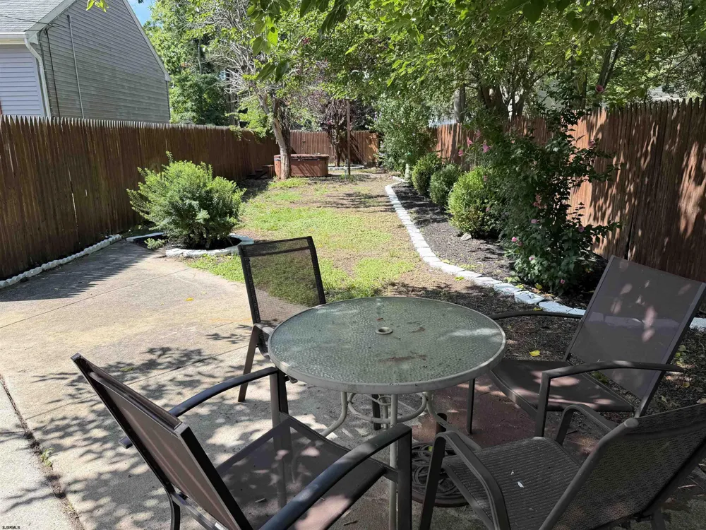 232 Saint James Pl Northfield, NJ 08225