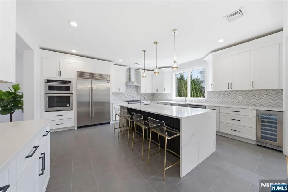 34 Dubois Avenue Alpine, NJ 07620