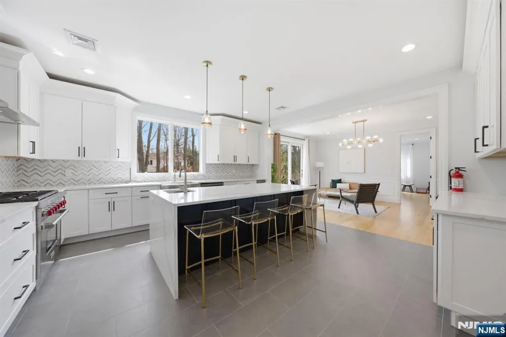 34 Dubois Avenue Alpine, NJ 07620
