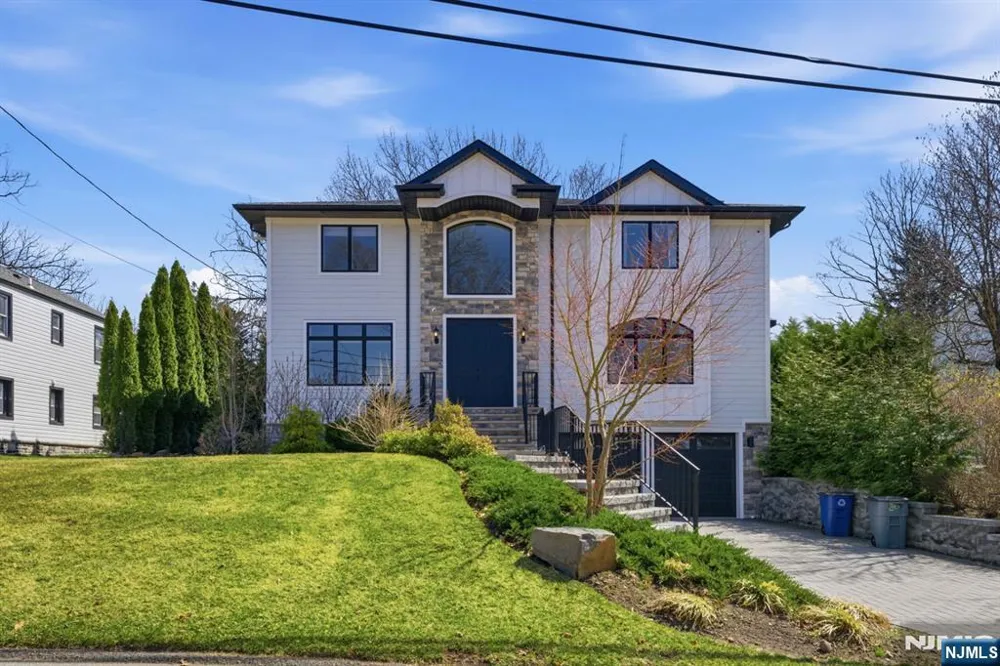 34 Dubois Avenue Alpine, NJ 07620