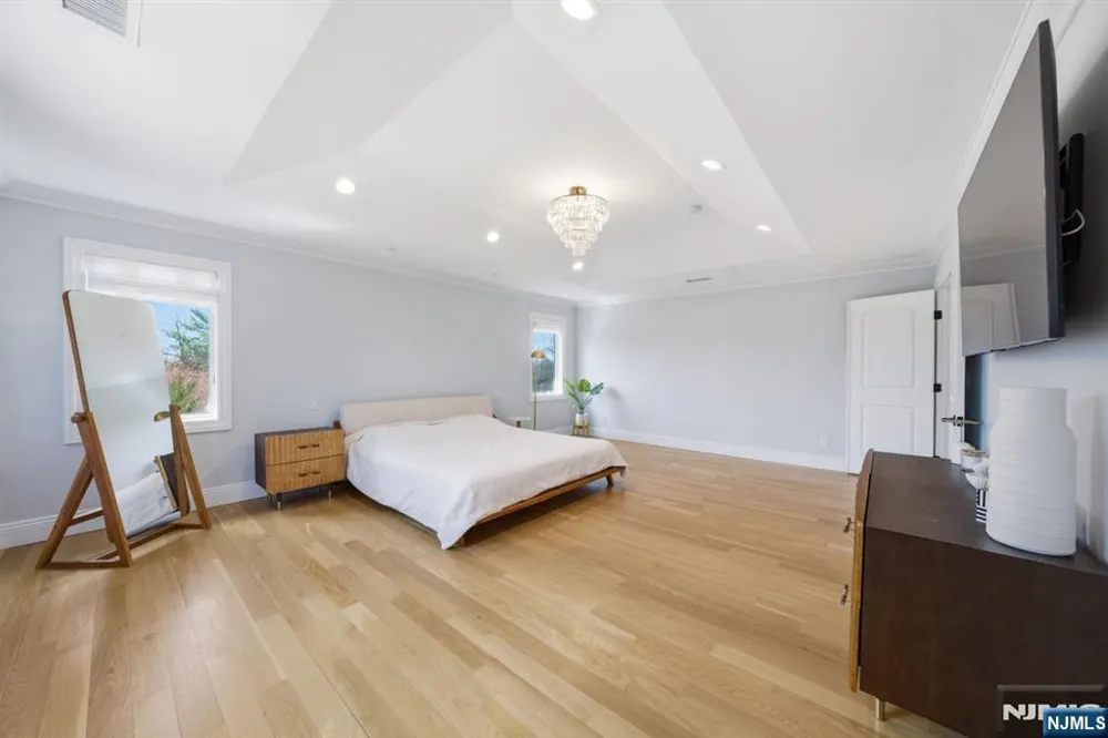 34 Dubois Avenue Alpine, NJ 07620