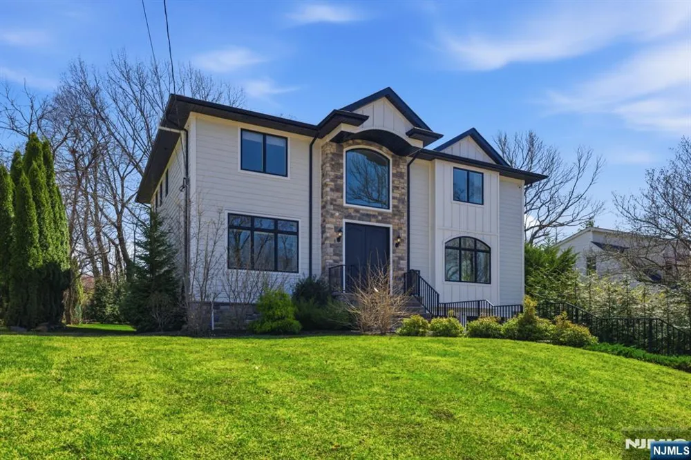 34 Dubois Avenue Alpine, NJ 07620