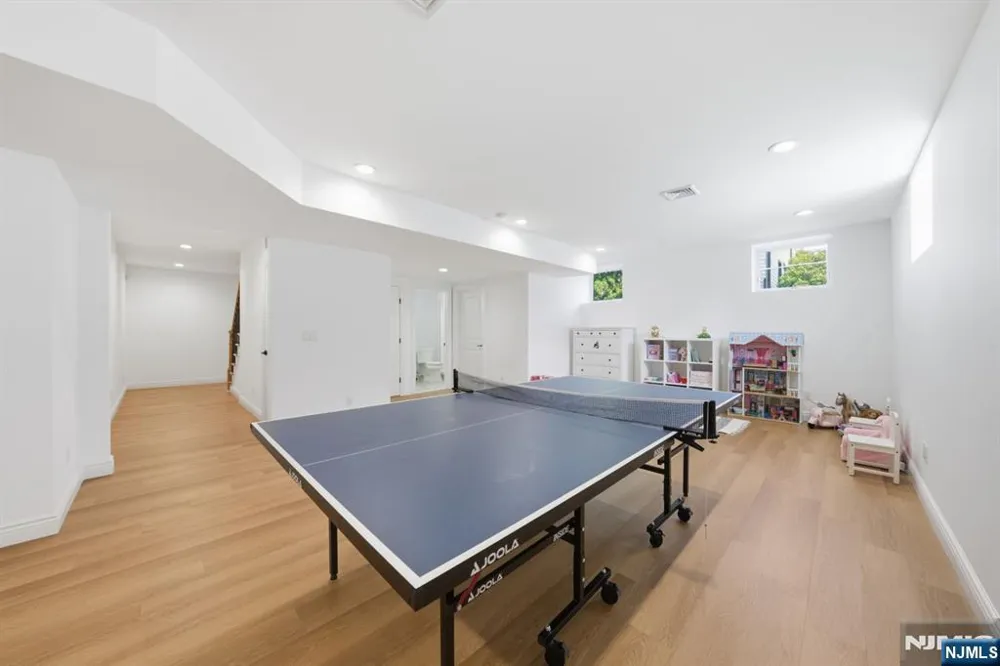 34 Dubois Avenue Alpine, NJ 07620