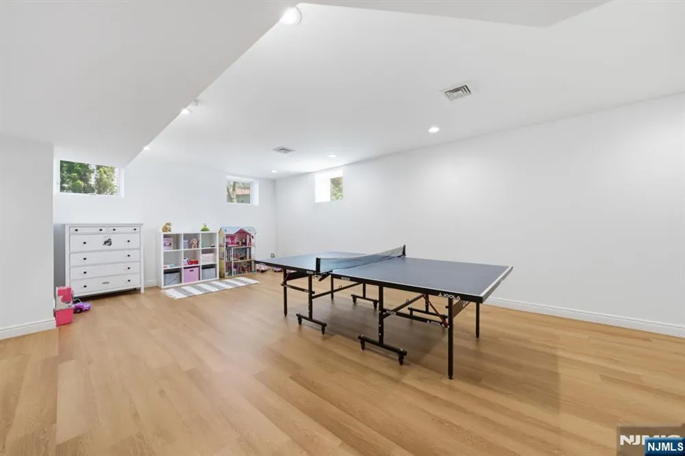 34 Dubois Avenue Alpine, NJ 07620