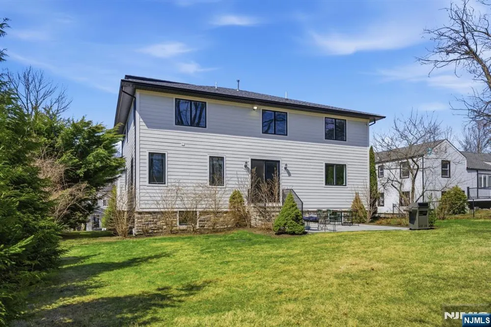 34 Dubois Avenue Alpine, NJ 07620