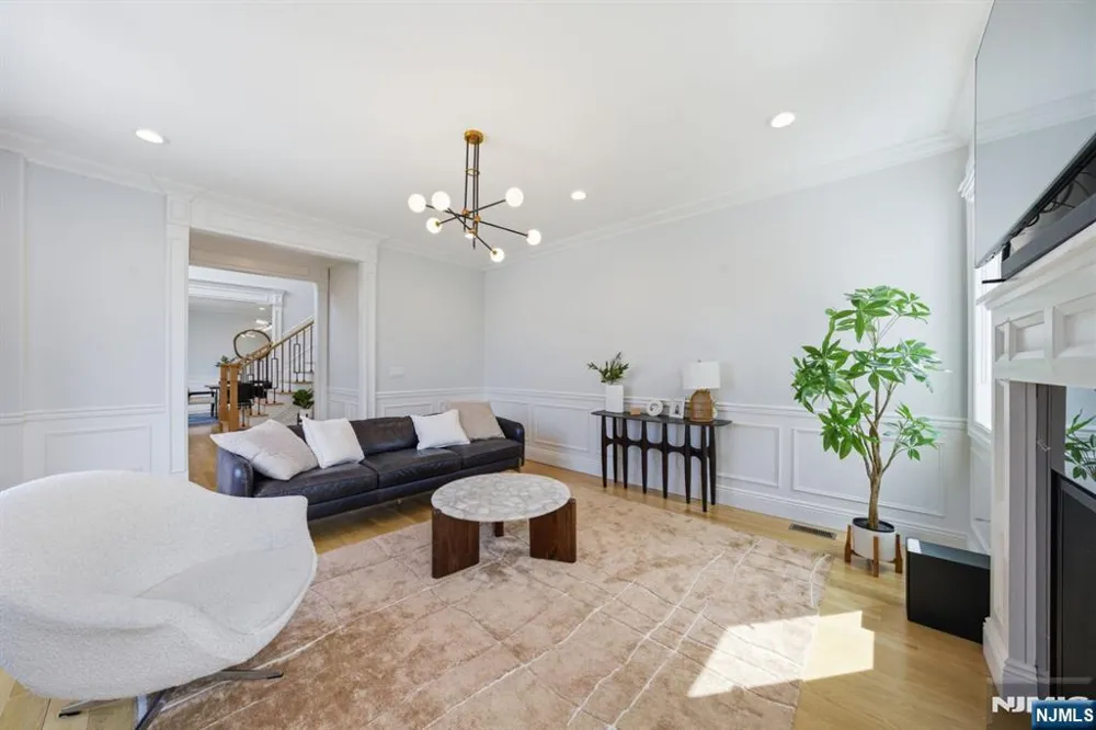 34 Dubois Avenue Alpine, NJ 07620