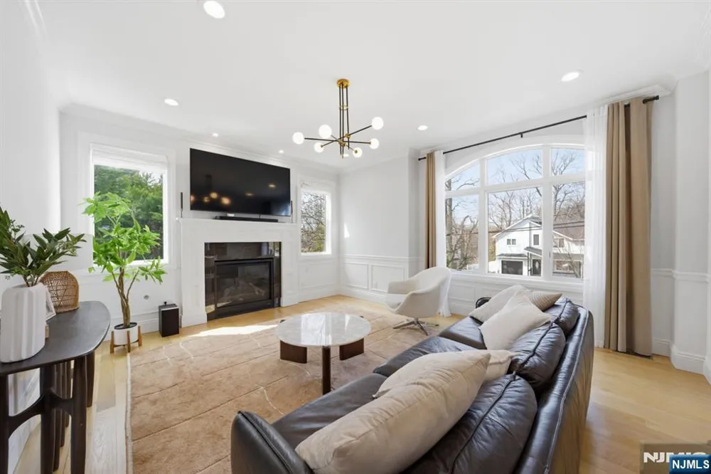 34 Dubois Avenue Alpine, NJ 07620