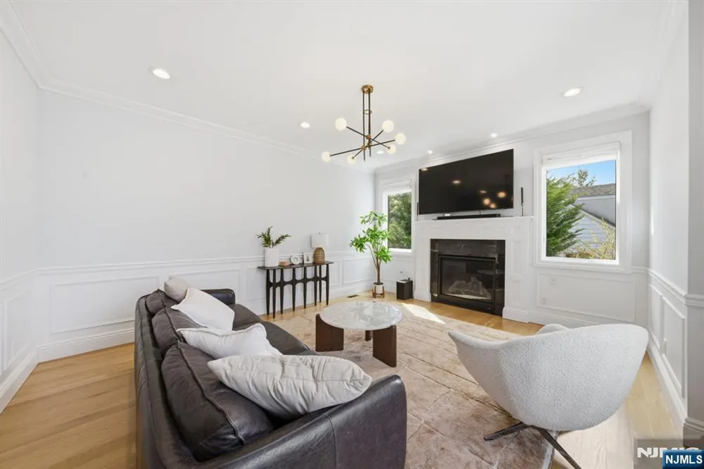 34 Dubois Avenue Alpine, NJ 07620