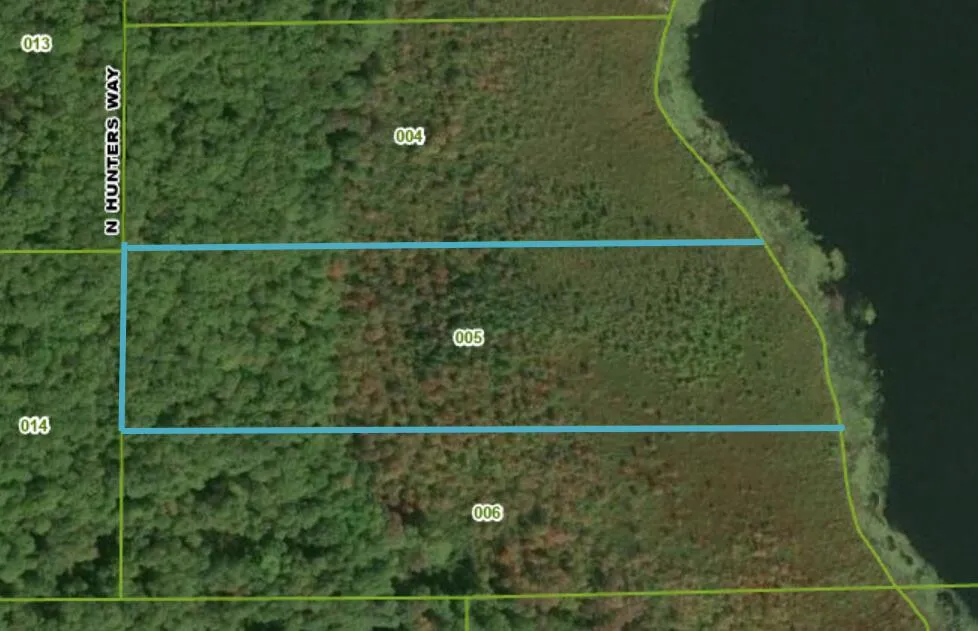 1 Hunters Way White Cloud, MI 49349
