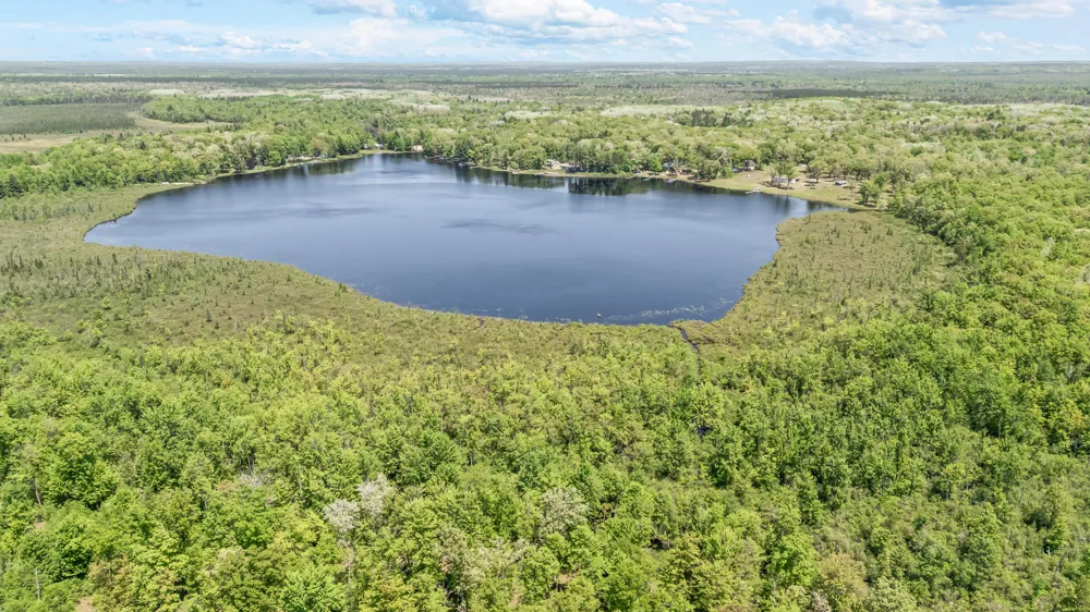 1 Hunters Way White Cloud, MI 49349