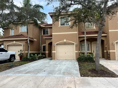 8564 SW 214th Way
