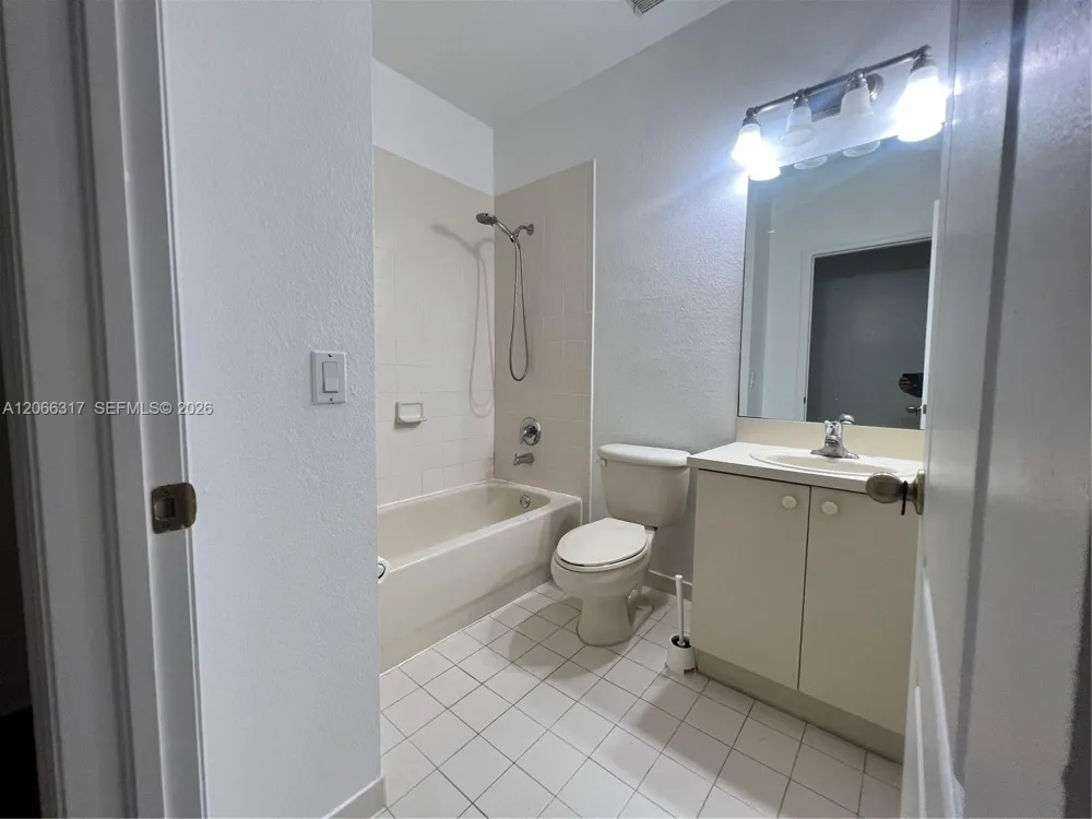 8564 SW 214th Way Cutler Bay, FL 33189