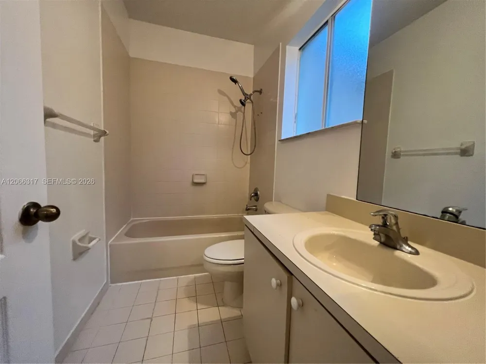 8564 SW 214th Way Cutler Bay, FL 33189