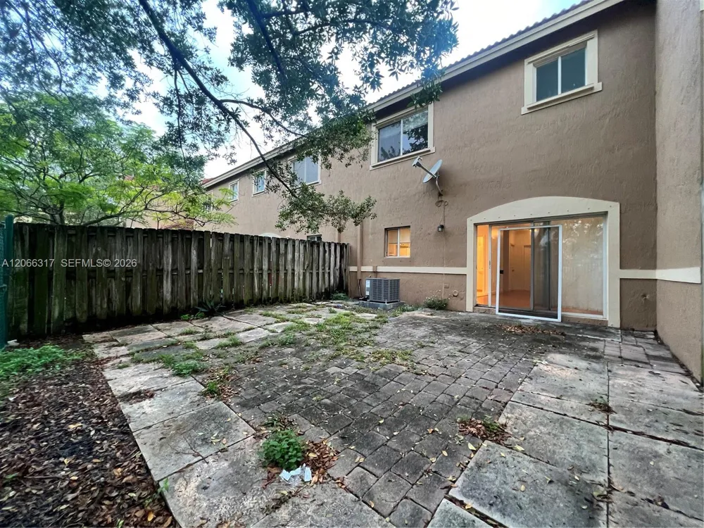 8564 SW 214th Way Cutler Bay, FL 33189
