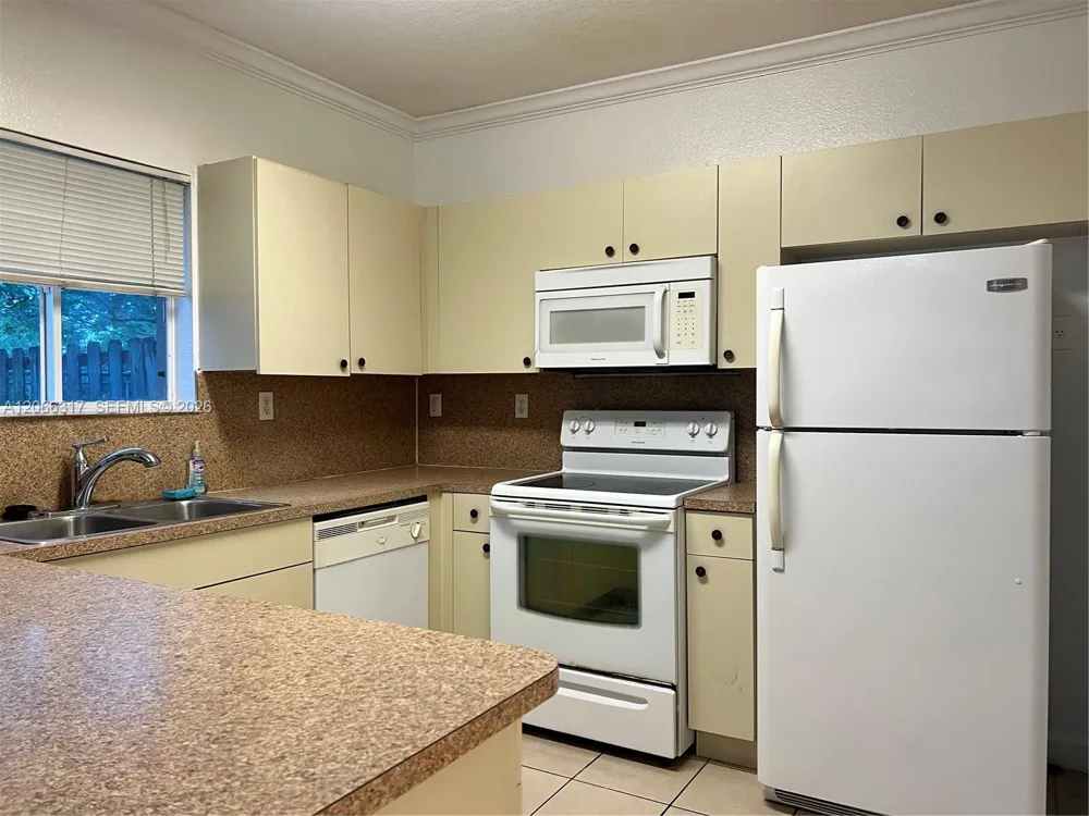 8564 SW 214th Way Cutler Bay, FL 33189