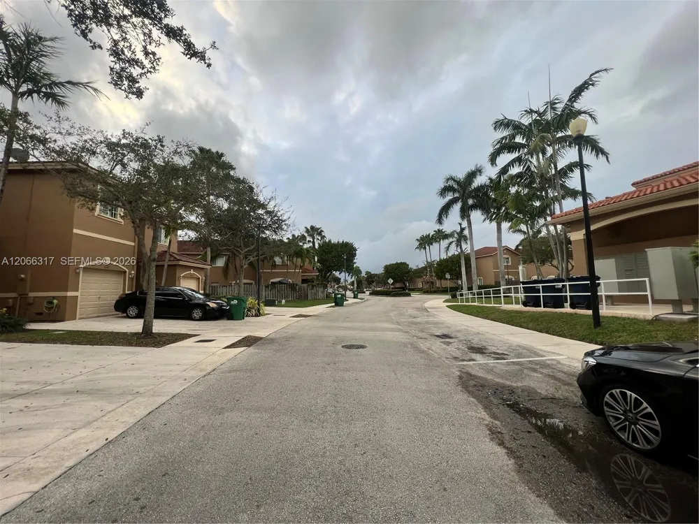 8564 SW 214th Way Cutler Bay, FL 33189