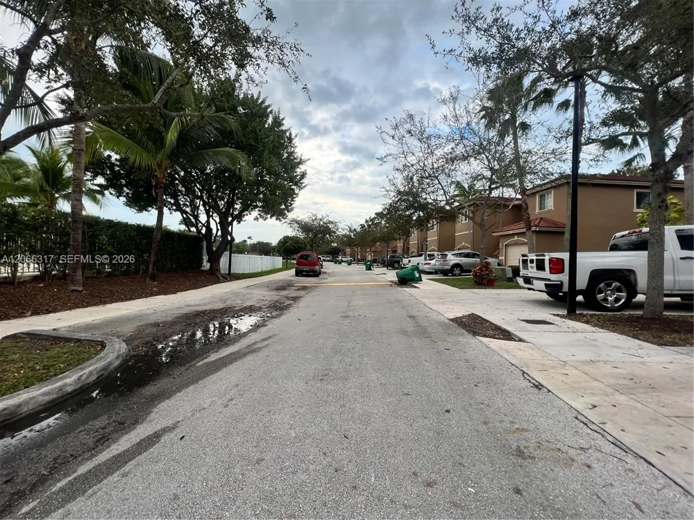 8564 SW 214th Way Cutler Bay, FL 33189