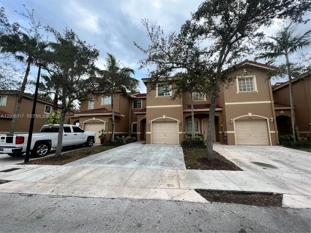 8564 SW 214th Way Cutler Bay, FL 33189