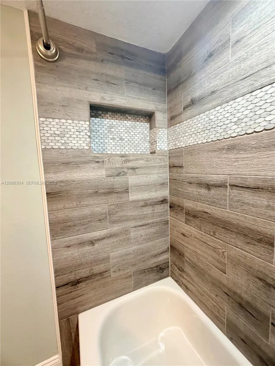 100 SILVER BEACH AVE #720 Daytona, FL 32118