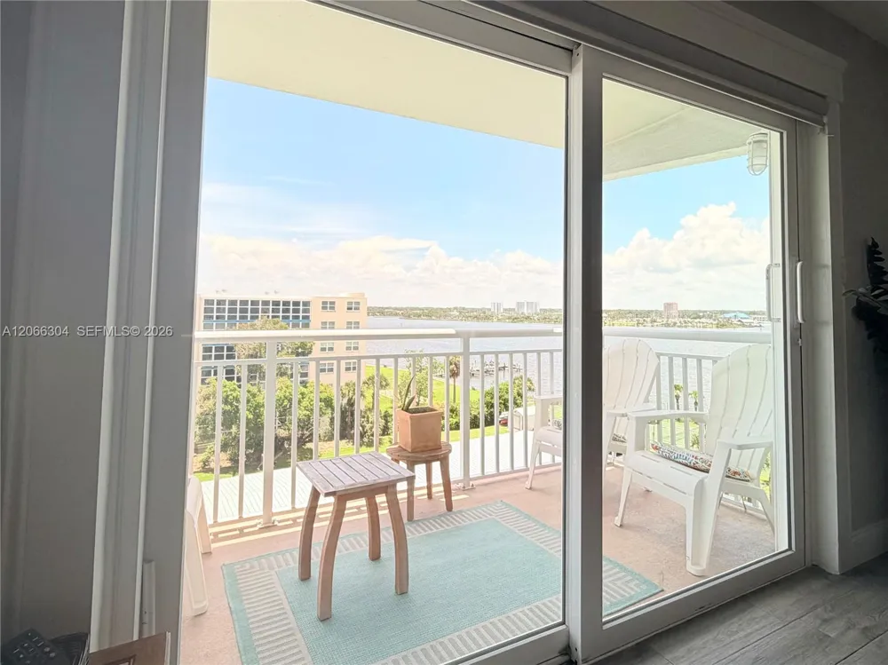 100 SILVER BEACH AVE #720 Daytona, FL 32118