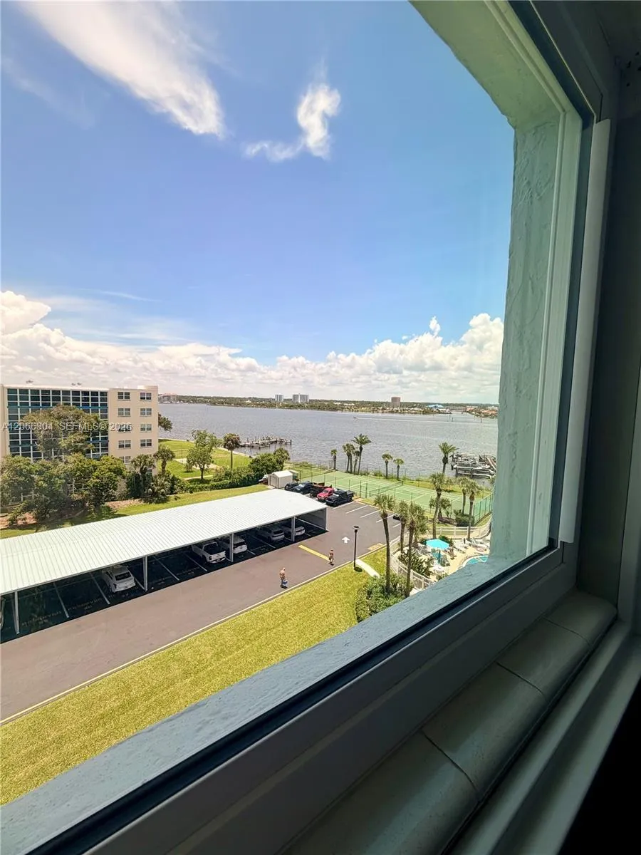 100 SILVER BEACH AVE #720 Daytona, FL 32118