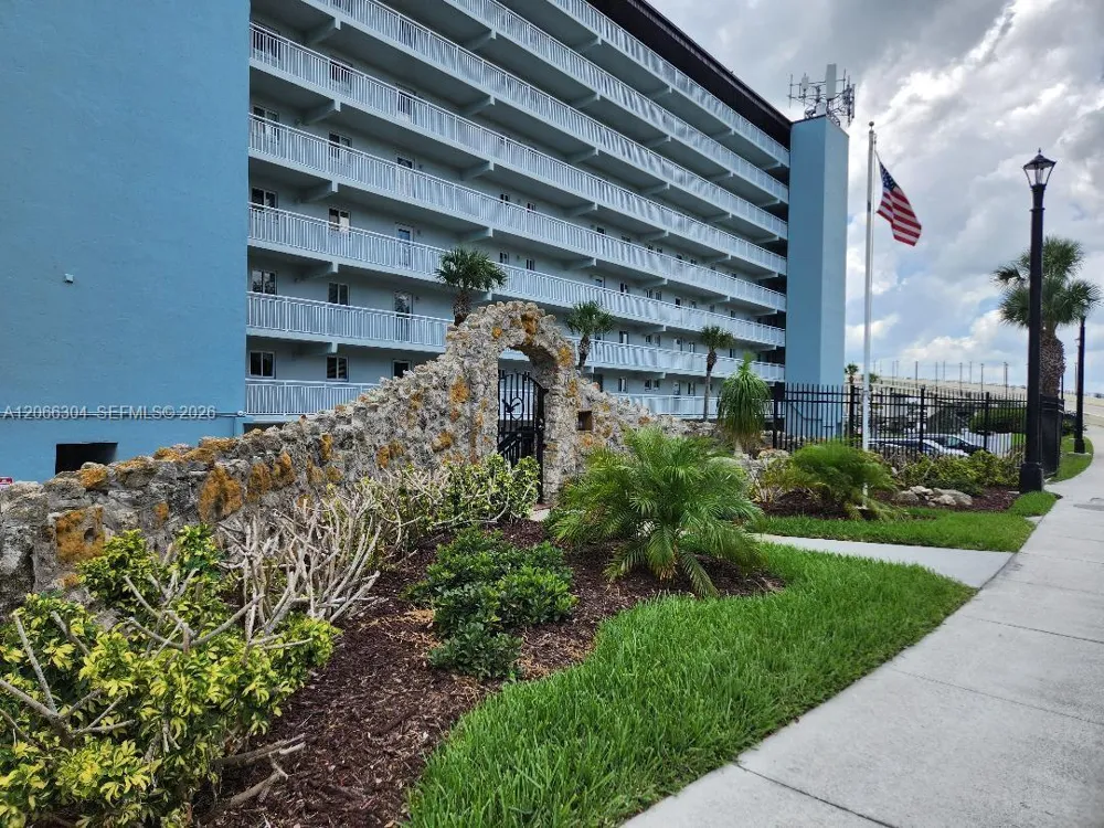 100 SILVER BEACH AVE #720 Daytona, FL 32118