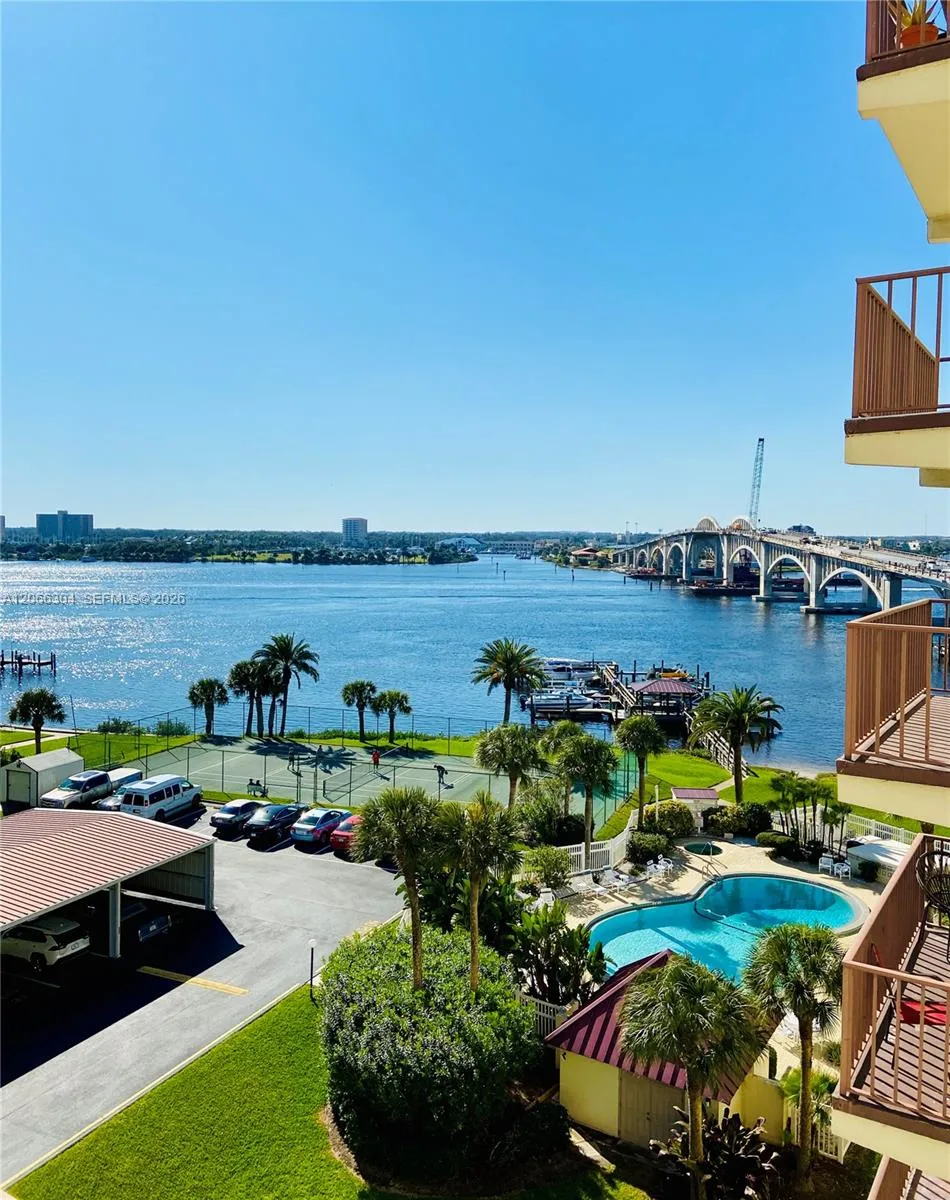 100 SILVER BEACH AVE #720 Daytona, FL 32118