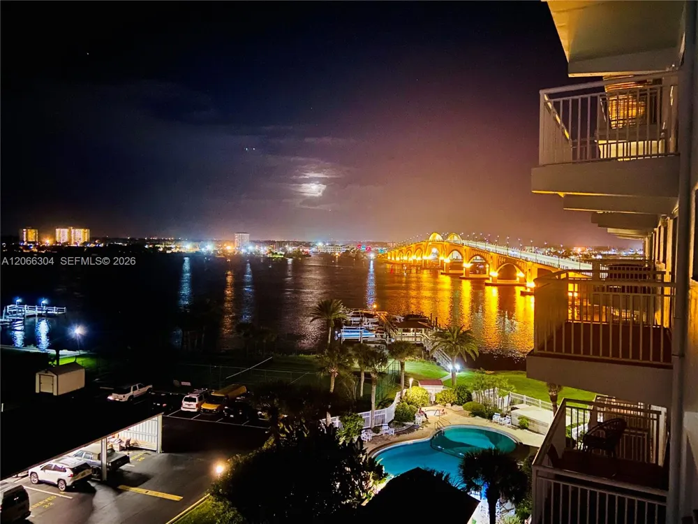 100 SILVER BEACH AVE #720 Daytona, FL 32118