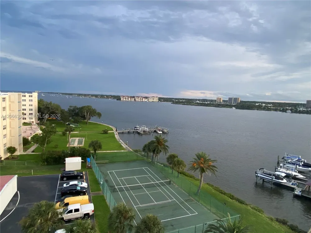 100 SILVER BEACH AVE #720 Daytona, FL 32118