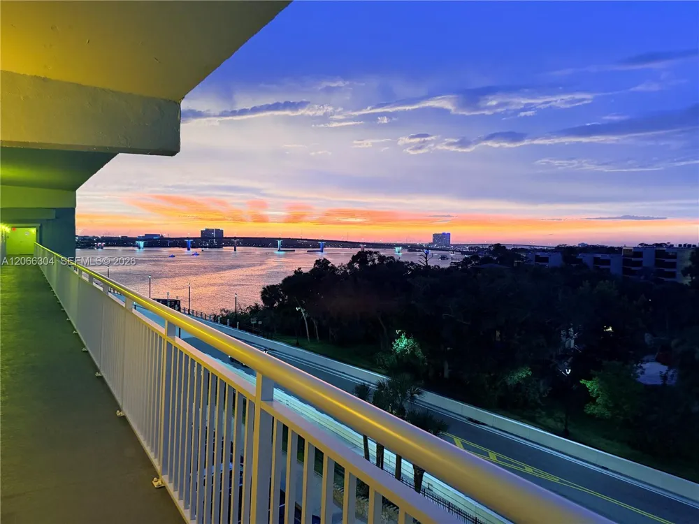100 SILVER BEACH AVE #720 Daytona, FL 32118