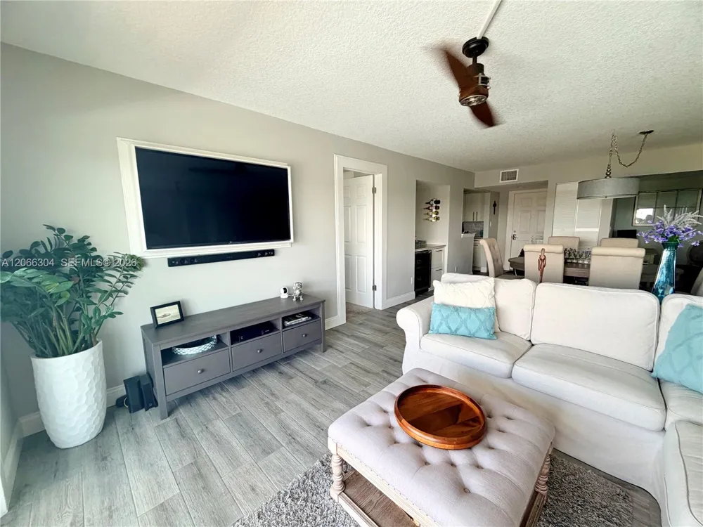 100 SILVER BEACH AVE #720 Daytona, FL 32118