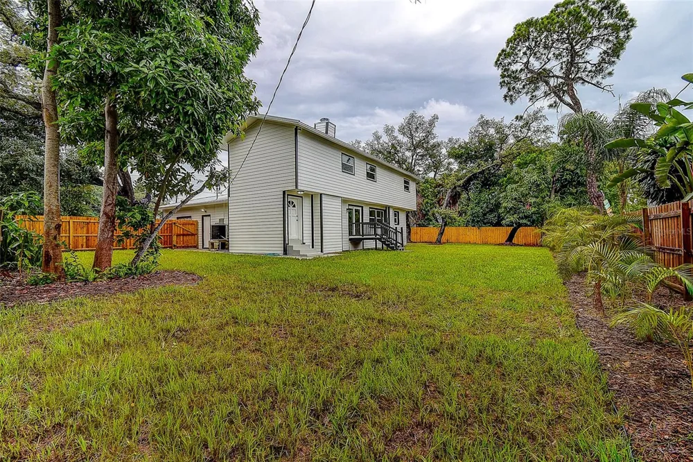 5546 113TH STREET Seminole, FL 33772