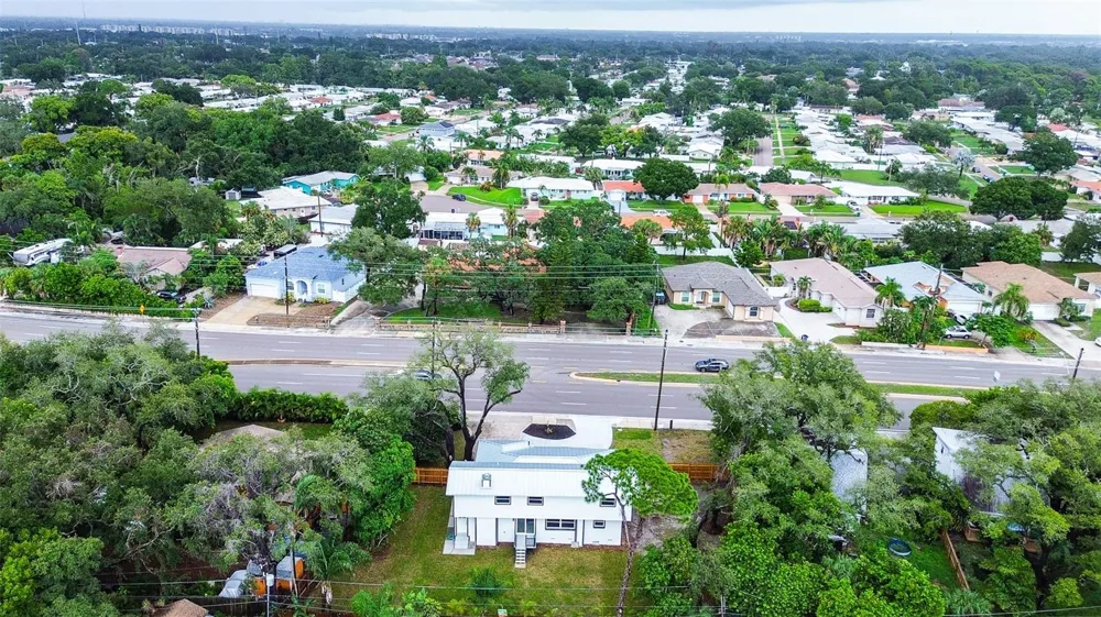 5546 113TH STREET Seminole, FL 33772