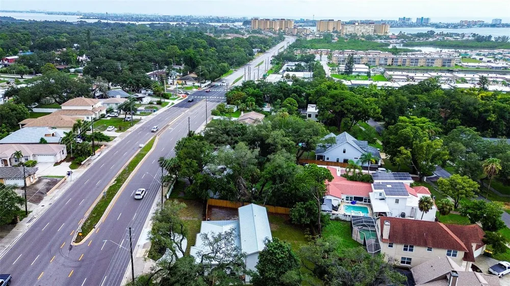 5546 113TH STREET Seminole, FL 33772