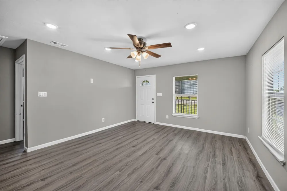 601 Tx-56 Windom, TX 75492