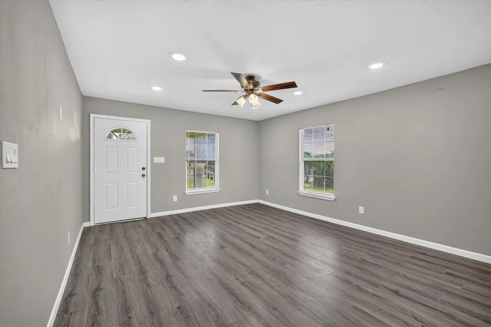 601 Tx-56 Windom, TX 75492