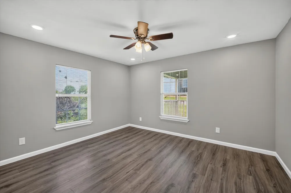 601 Tx-56 Windom, TX 75492